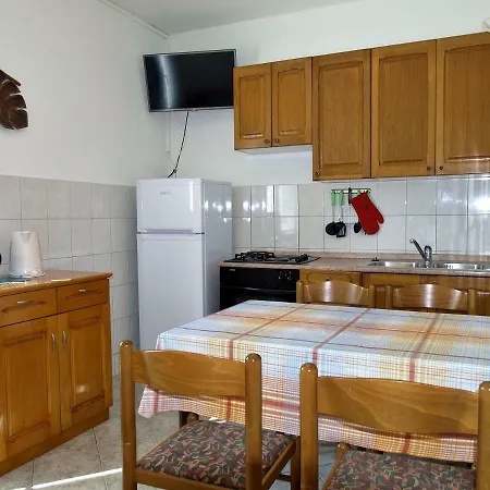 Danijela Daire Lopar